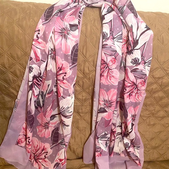 New Design European style pink Scarf . - Picture 3 of 3